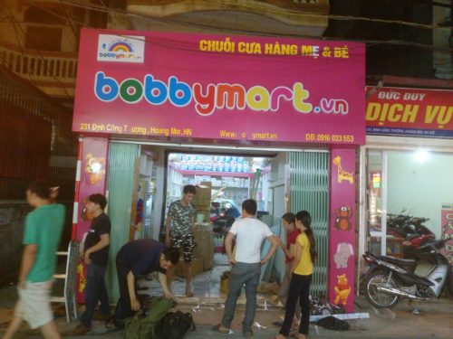 bien quang cao cưa hang mẹ và bé 2