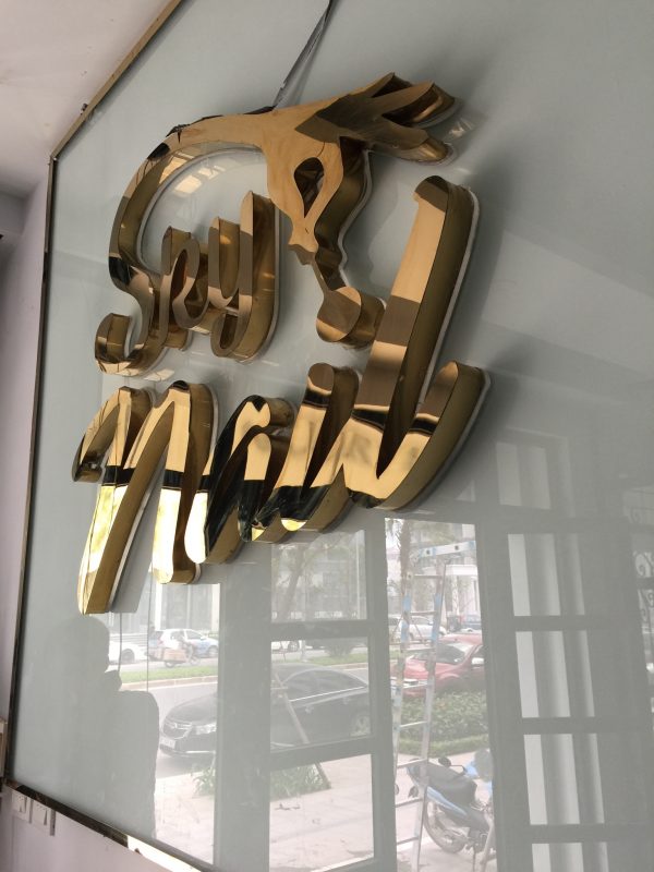 Quảng Cáo Sắc Màu