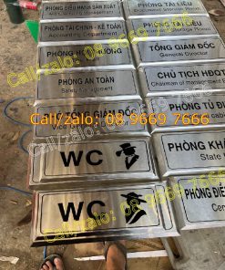 Biển phòng inox ăn mòn đẹp - Giá rẻ