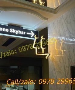 Biển chỉ dẫn nhà vệ sinh nổi bật