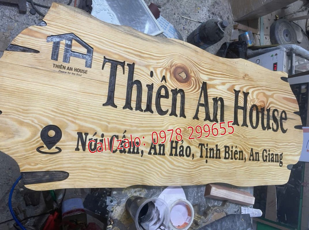 Biển gỗ đẹp gỗ thông tự nhiên