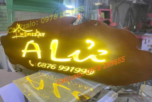 biển gỗ homestay phát sáng nổi bật