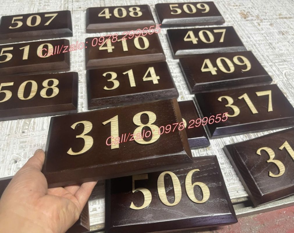 Biển số phòng gỗ đẹp homestay