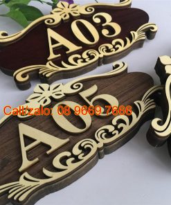 Mẫu biển số phòng bằng gỗ