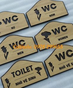 Biển nhà vệ sinh toilet bằng gỗ