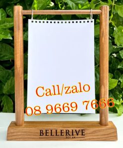 Kệ menu khổ A5 để bàn bằng gỗ