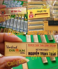Thẻ tên nhân viên nam châm rẻ