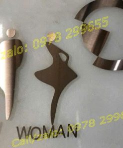 Biển nhà vệ sinh phát sáng inox đẹp