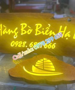 Biển gỗ nhà hàng có đèn sáng