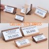 đế gỗ kệ gỗ kẹp tên món ăn tiện lợi sử dụng