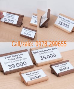đế gỗ kệ gỗ kẹp tên món ăn tiện lợi sử dụng