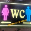 Biển nhà vê sinh toilet phát sáng rẻ