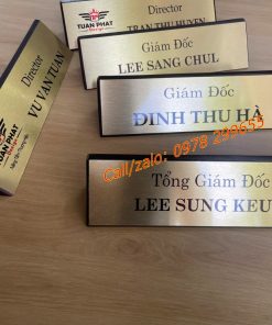Biển chức danh giám đốc - Gỗ Tam giác đẹp