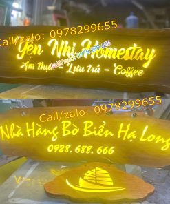 Biển nhà hàng bằng gỗ phát sáng