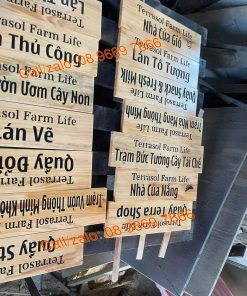 Biển chỉ dẫn bằng gỗ Thông đẹp