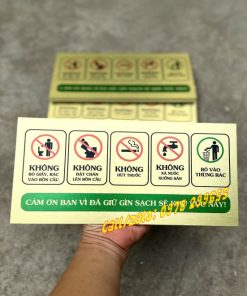 Biển báo chú ý nội quy trong nhà vệ sinh